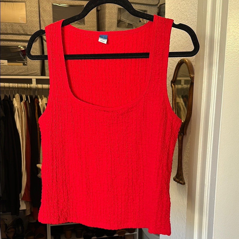 Old Navy Red Textured Cropped Tank Top